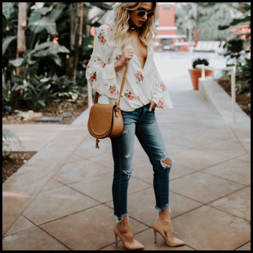 Floral Flare Sleeve Top - Picture 3 of 7